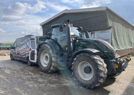 Valtra T234 - zwiększenie mocy, zmniejszenie zużycia paliwa oraz wyłączenie systemu SCR Adblue.